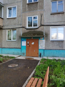 Купить трехкомнатную квартиру по ул. Чапаева, 6, г. Киров