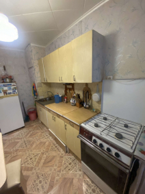 Купить трехкомнатную квартиру по ул. Ульяновская, 2, г. Киров