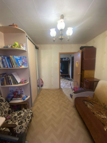 Купить трехкомнатную квартиру по ул. Ульяновская, 2, г. Киров