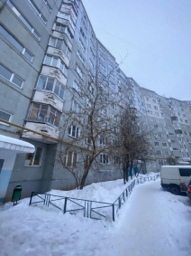 Купить трехкомнатную квартиру по ул. Ульяновская, 2, г. Киров
