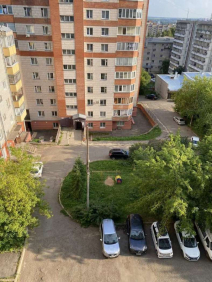 Купить трехкомнатную квартиру по ул. Володарского, 159, г. Киров