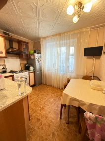 Купить трехкомнатную квартиру по ул. Ленина, 64к1, Кирово-Чепецк