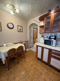 Купить трехкомнатную квартиру по ул. Ленина, 64к1, Кирово-Чепецк